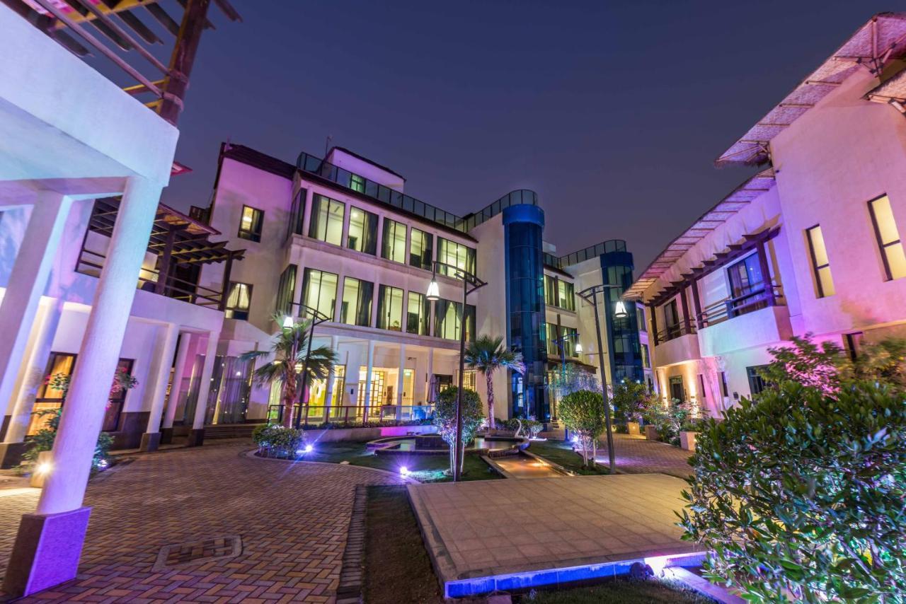 Braira Al Azizya Hotel&Resort El-Huber Dış mekan fotoğraf