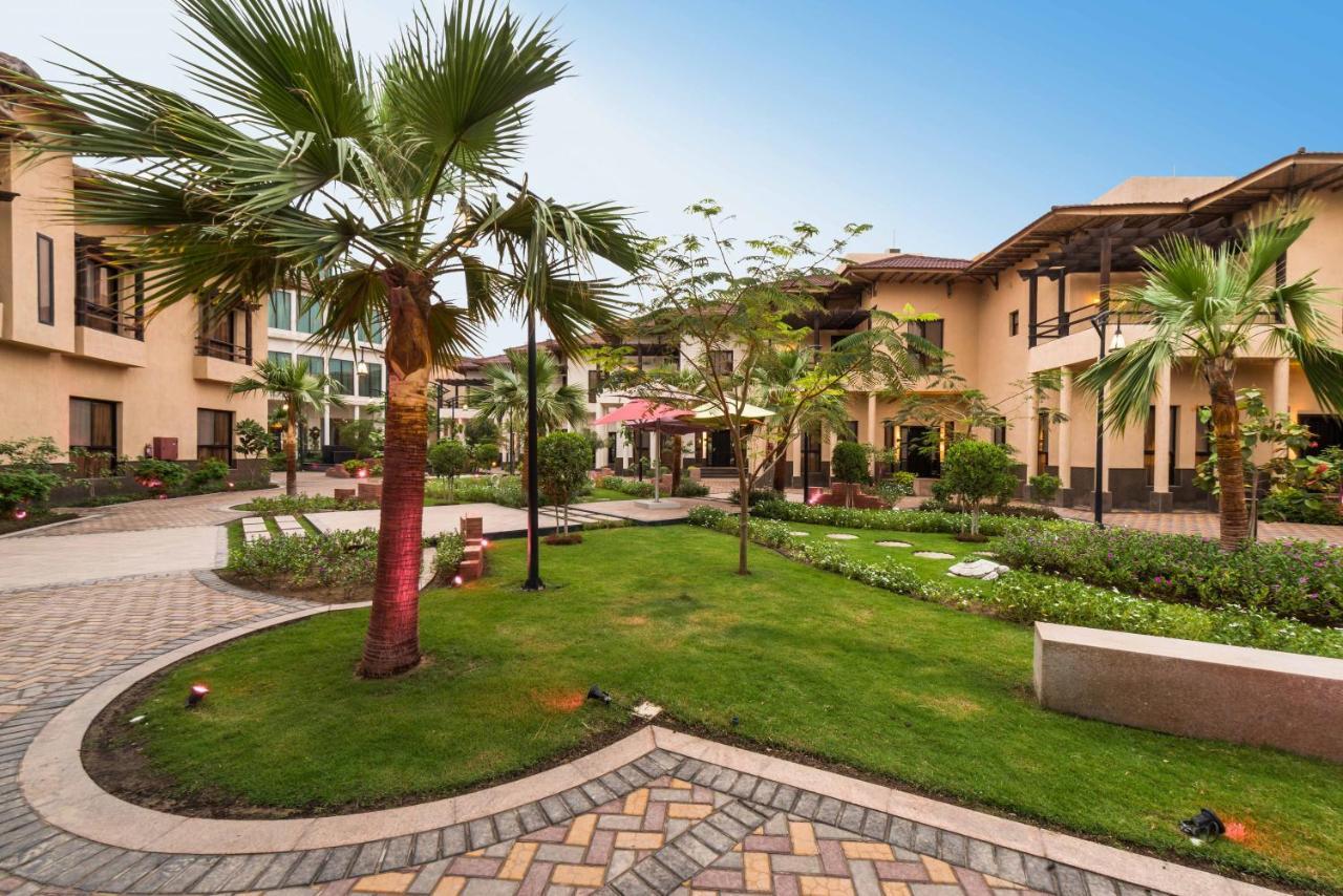 Braira Al Azizya Hotel&Resort El-Huber Dış mekan fotoğraf